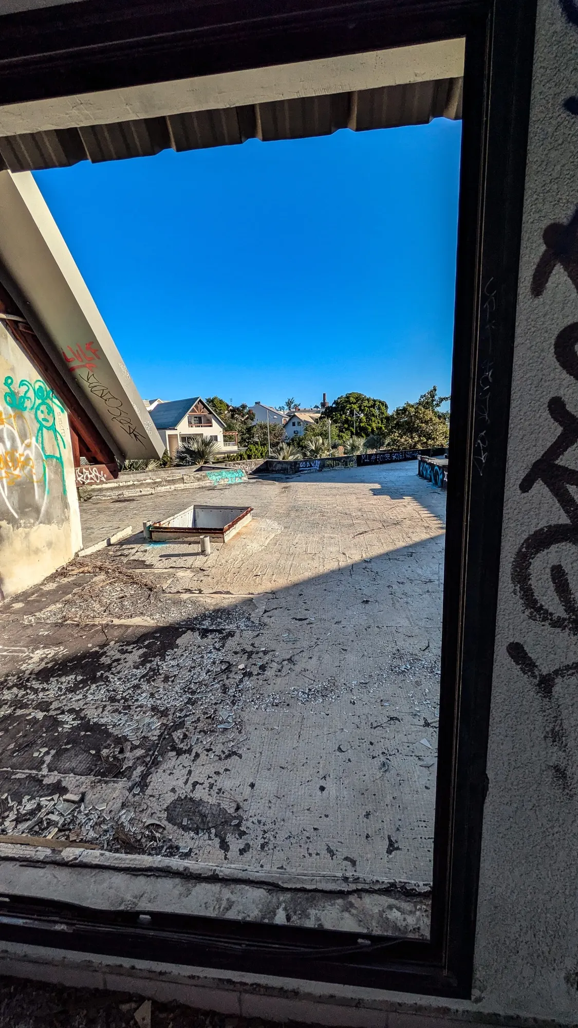 Graffitis dans un hôtel abandonné à La Réunion, photo 25