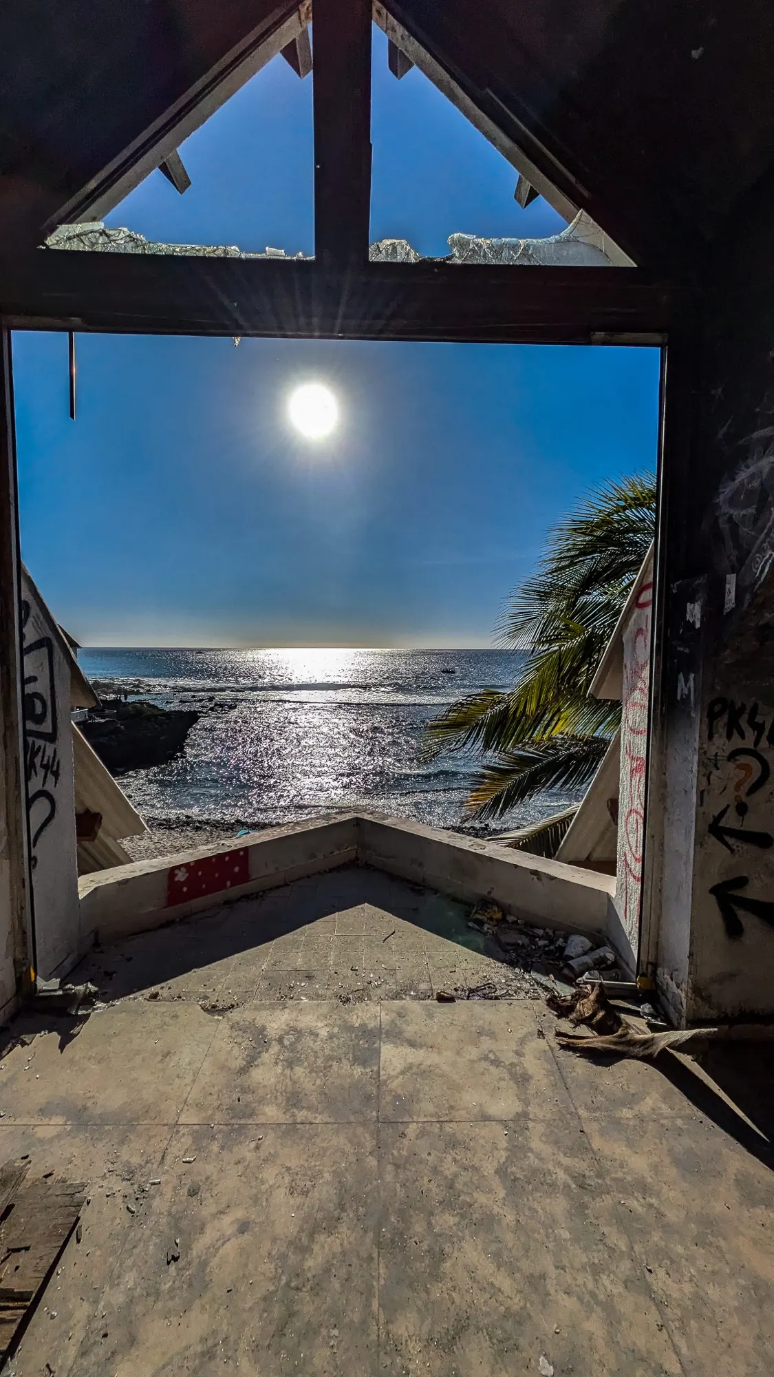 Graffitis dans un hôtel abandonné à La Réunion, photo 28