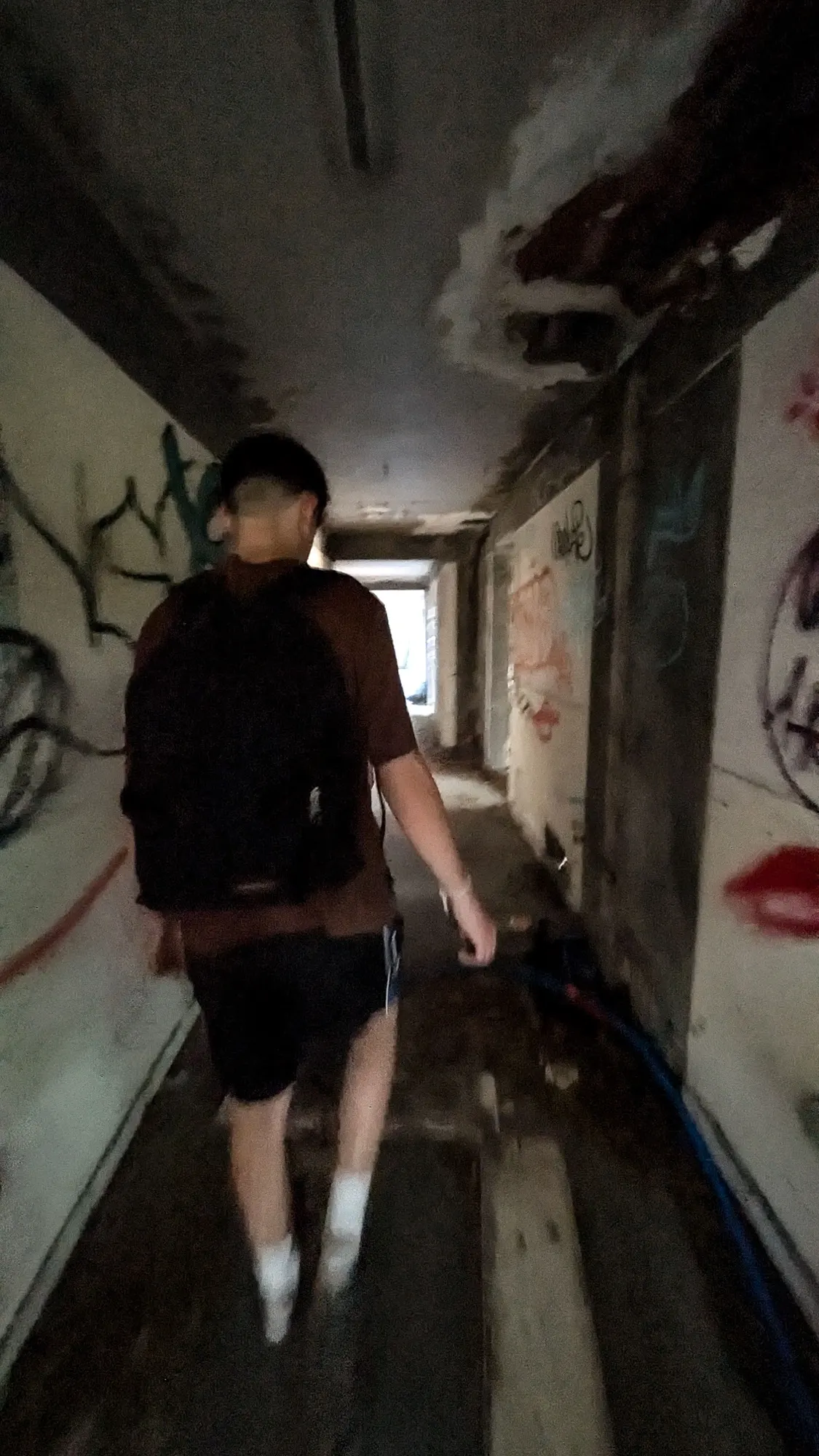 Graffitis dans un hôtel abandonné à La Réunion, photo 5